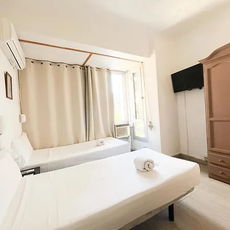 Latic Rooms Alicante Buitenkant foto